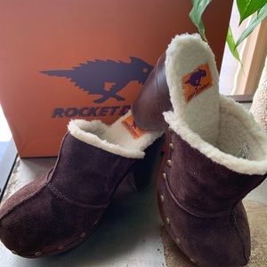 Rocket Dog Clogs - Size 8